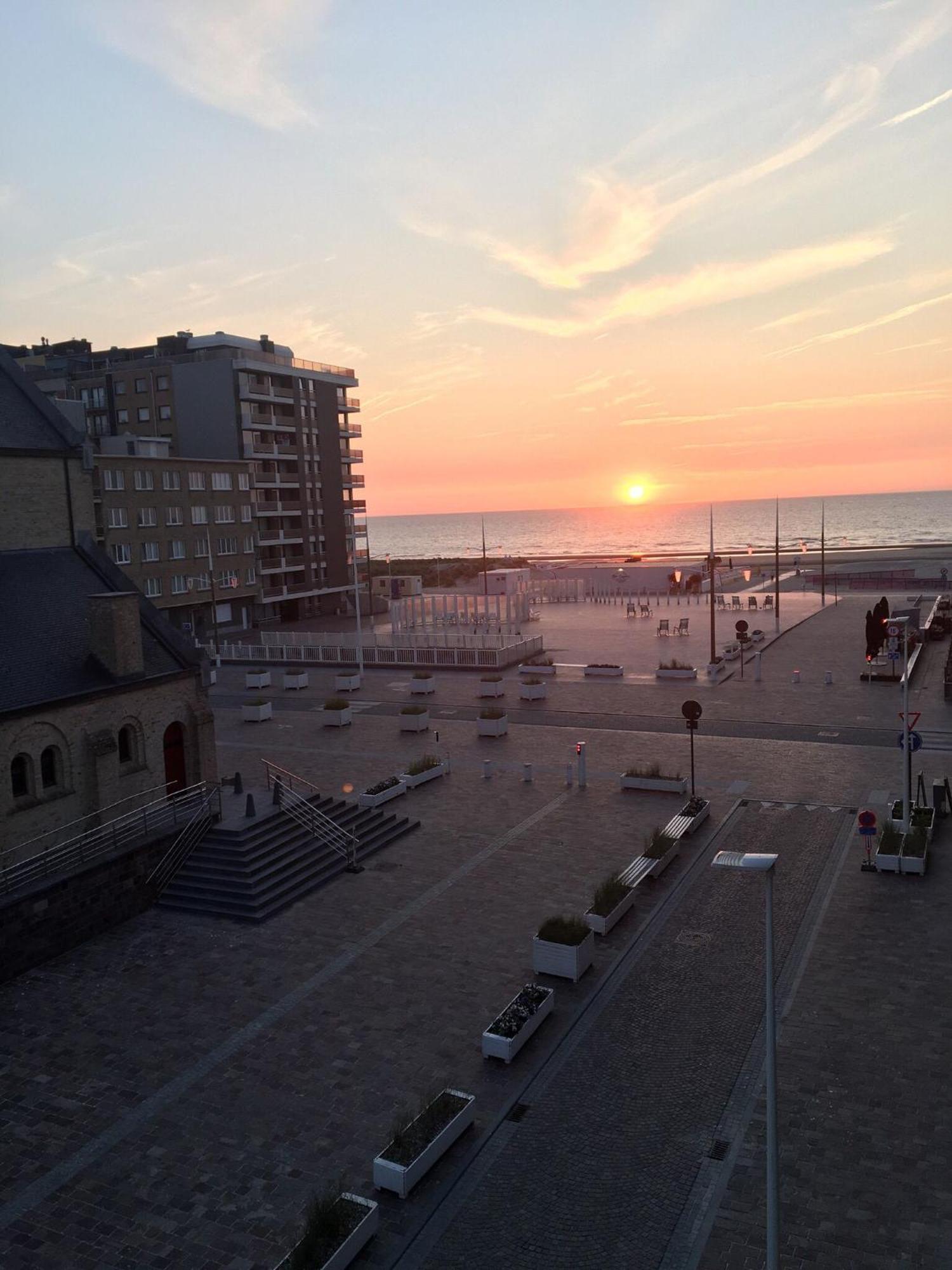 Tantor Nostalgie Appartement Nieuwpoort Buitenkant foto